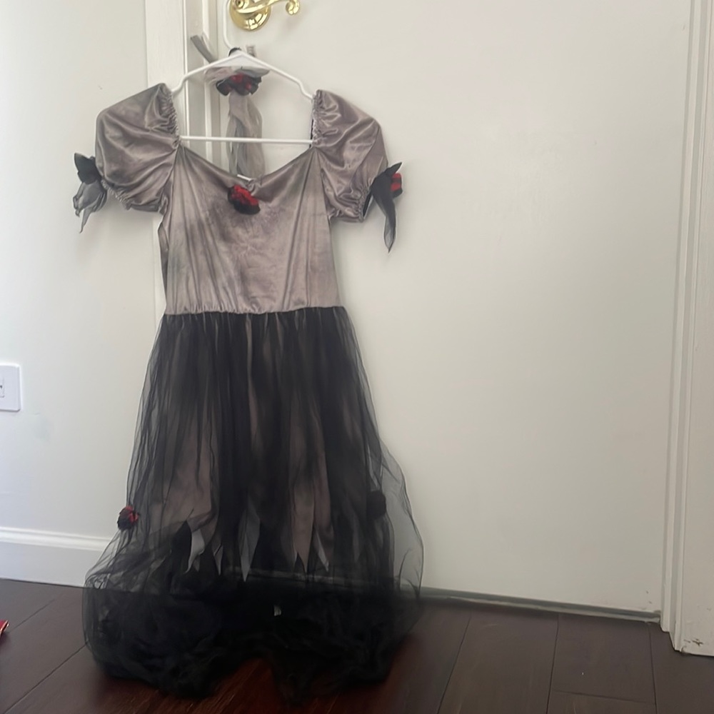 Dead prom queen halloween costume!